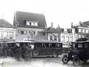 Ford, 1927 (foto: Foto: Fotopersbureau Het Zuiden. Bron: collectie RHCe)