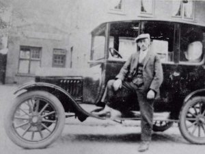 N-12543 Ford (coll. Regionaal Archief Tilburg)
