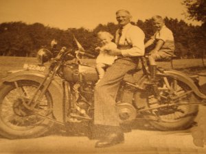 Harley-Davidson, 1947 (collectie M. Smolders-Goudsmits)