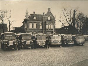 White autobus (bron: Ehad 1924-2004)