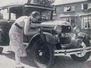 Ford (Bron: Nieuwe Tilburgsche Courant van 28 juli 1934)