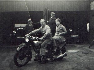 Eijsink, Ford en Opel (collectie A. Aarts)