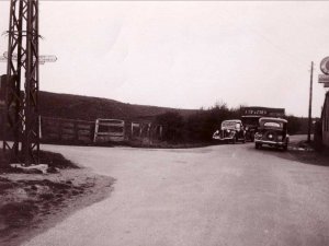 Ford Eifel en Chevrolet (collectie Stichting Kluften en Waarden)