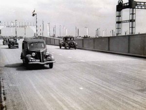 Ford Eifel (foto: W. Meijers; collectie Regionaal Archief Dordrecht)