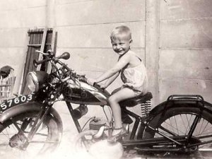 Motorfiets Hulsman (collectie F. Janssens)