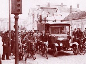 Ford (Bron: Eindhoven in Beeld)