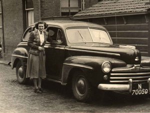 Ford, model 1948 (bron: collectie F. v.d. Broek)