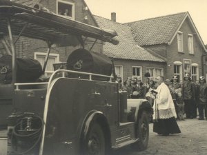 Inzegening van de brandweerwagen (collectie Brandweervoertuigenonline)