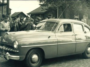 Ford Vedette (collectie Erfgoedvereniging 'Son en Breugel')