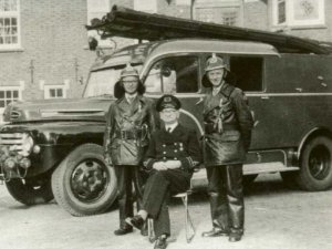 Ford F5 (collectie brandweervoertuigenonline)