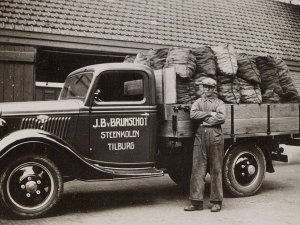 Ford V8 (coll. RAT)