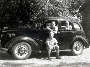 Ford (Beeldbank Heemkundewerkgroep Nuwelant)