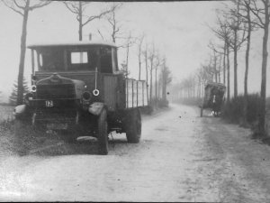 Daimler (Bron: coll. J. Arts)