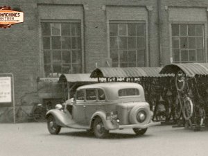 [aanvulling: Ford V8 ; zie reactie hieronder. Redactie]Bron: Stichting Bouwmachines van Toen