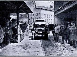 N-18191 Bron: Zicht op Eindhoven