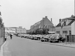 Oldsmobile (Foto: Fotograaf Akzo Nobel Nederland BV. Bron: Gelders Archief, 3019 - AKZO foto's/negatieven nr. 10708; CC-BY-4.0 licentie)