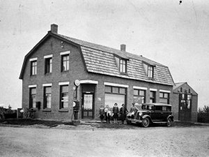 Renault (bron: coll. St. De Oude Schoenendoos)