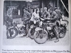 Douglas (bron: Het Motorrijwiel en de Lichte Auto, 7 mei 1932)