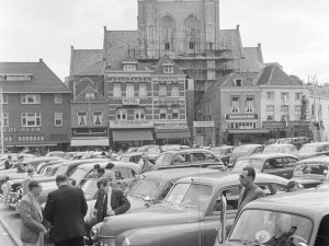 Standard Vanguard (foto: D. Scholte; coll. Stadsarchief Oss)
