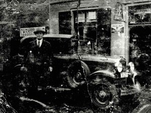 Chevrolet (collectie P. v. Rijbroek) [aanvulling: waarschijnlijk is het een Opel 1.8 liter ; zie reactie hieronder. Redactie]