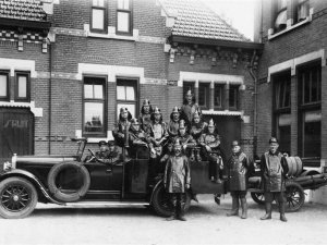N-33995 Brandweerwagen Deurne, 1932 (bron: Deurnewiki)