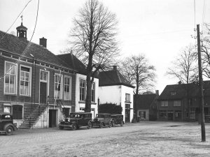 N-4363 Studebaker? (foto: Fotopersbureau Het Zuiden; coll. BHIC)