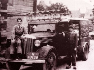 Oldsmobile (Bron: Heemkundekring Willem van Strijen; Facebook)