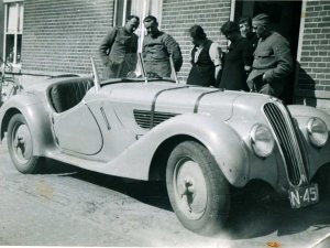 BMW (bron: familiealbum Van der Eerden; coll. Heemkundekring Schijndel)