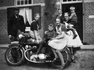 N-47045 Triumph "5/2" 500 cc (Heemkundekring Schijndel, collectie fam. Vugts)