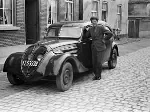 Peugeot (foto: D. Scholte. Bron: Stadsarchief Oss)