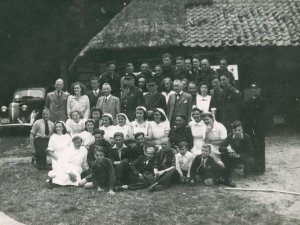 Chevrolet? (Bron: Collectie Nederlandse Rode Kruis afdeling Tilburg; Regionaal Archief Tilburg)