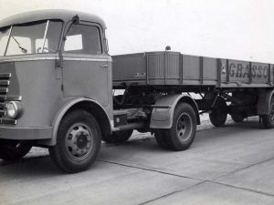 DAF met Jumbo aanhanger (bron: Een familie van ondernemers)