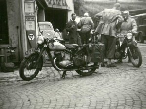 Bron: Fotoalbum Maria Motorbedevaart