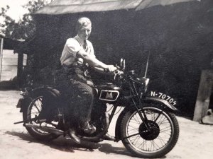 N-70704 Matchless? (coll. P. Dickens)