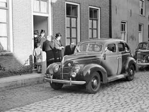 Ford (foto: D. Scholte; coll. Stadsarchief Oss)