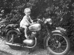 N-75958 JAWA (bron: part. collectie)