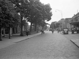 Hillman Minx (Foto: D. Scholte; coll. Stadsarchief Oss)