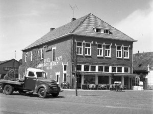 International (foto: Harry van Liempd; coll. BHIC)