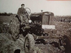 Allis-Chalmers (Foto: Karel Geerts Bron: Heemkundekring Carel de Roy)