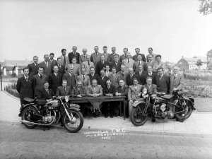 Horex Regina en Harley-Davidson (foto: Schmidlin. Coll. Regionaal Archief Tilburg)