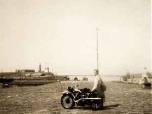 BSA (bron: Familiealbum Löring)