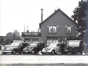 Auto's van Van der Eerden (bron: collectie Egi Buckinx)
