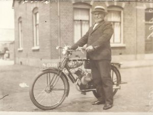 Bron: collectie Heemkundekring Sint Tunnis in Oelbroeck