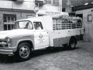 Chevrolet (Bron: Jos Martens en René Konings, Van gelagkamer tot grand café, blz. 114)