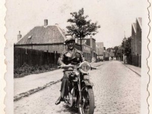 Bron: album familie Looijmans-Smits, collectie HKV Op die Dunghen