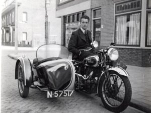 Royal Enfield met Steib zijspan (bron: www.bekendinnederland.nl)