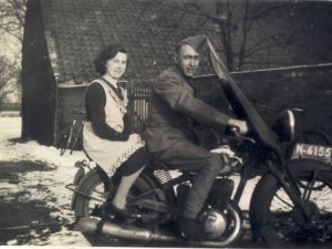 DKW (Bron: collectie Heemkundekring Sint Tunnis in Oelbroeck)