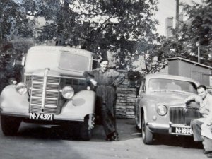 Bedford en Rover P4 (Bron: collectie Heemkundige Studiekring De Acht Zaligheden)