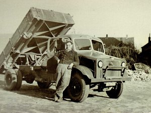 Bedford (bron: collectie Piet Huvenaars)