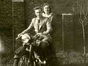Jawa (Bron: collectie Heemkundekring Weerderheem)